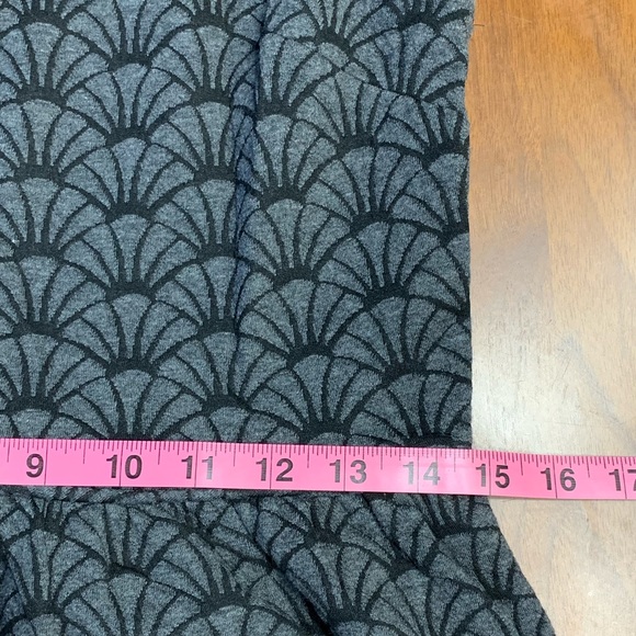 Gray and black patterned LOFT dress size 4 - Picture 4 of 6